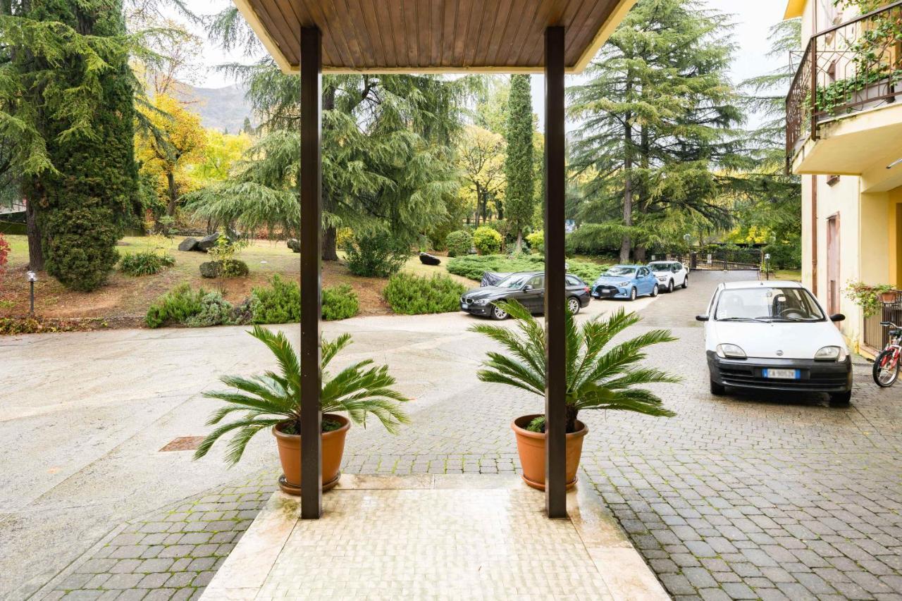 Residenza Al Vittoriale - By Host4U Διαμέρισμα Gardone Riviera Εξωτερικό φωτογραφία