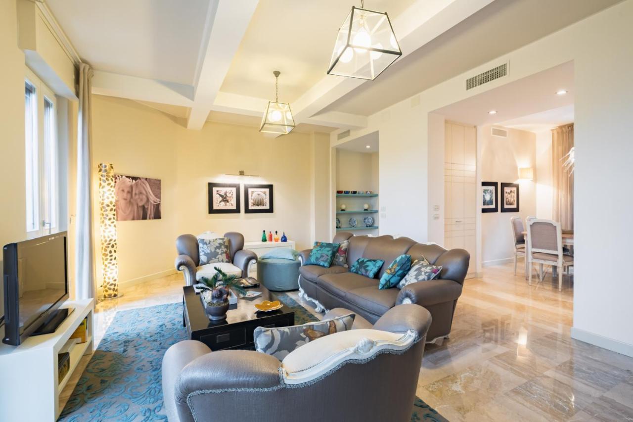 Residenza Al Vittoriale - By Host4U Διαμέρισμα Gardone Riviera Εξωτερικό φωτογραφία